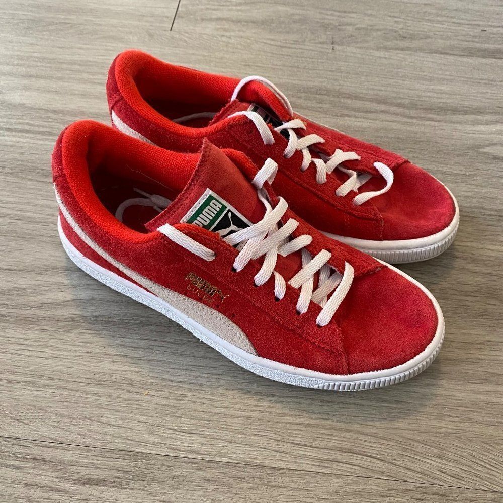Puma suede classic red athletic sneakers kids size 3